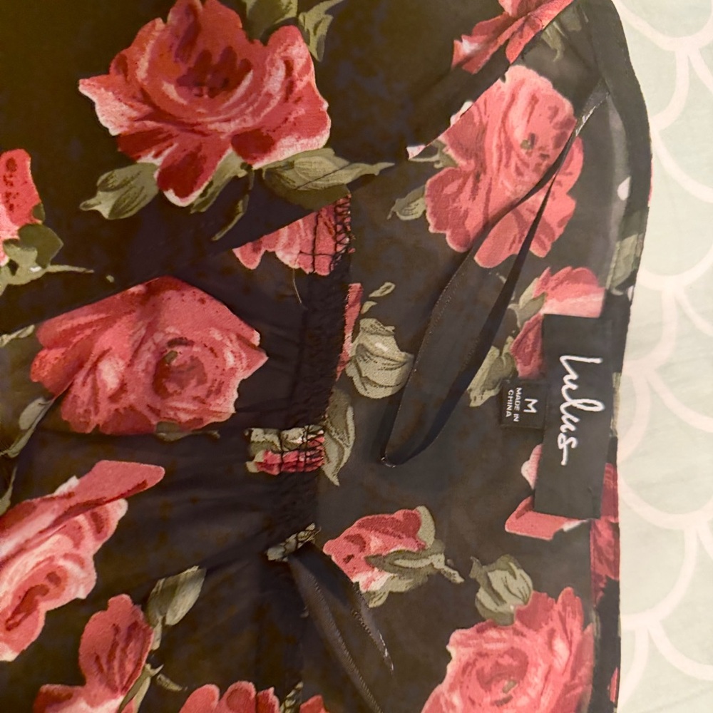 Lulus Ever So Dreamy Black Rose Floral Print🌹🥀🍒 - Picture 4 of 7